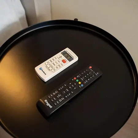 Atico Con Terraza Privada En El Corazon Del Realejo *